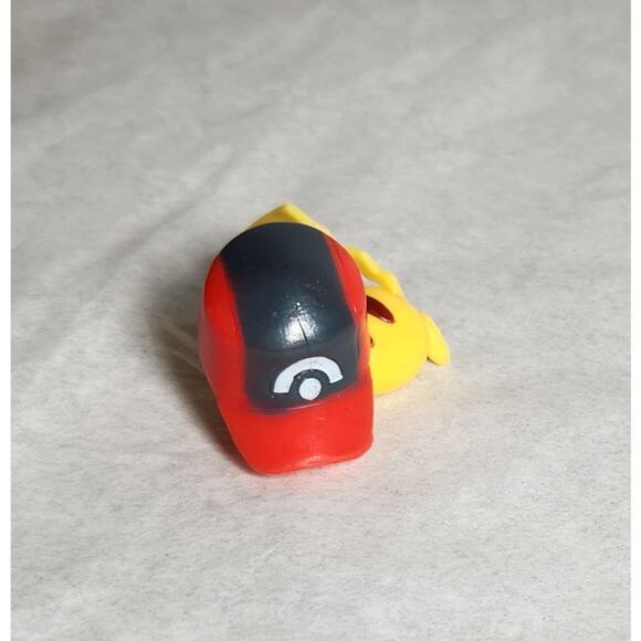 Pokemon Pikachu 2" Mini Figure With Hats And 1 Without Hat Lot Of 7 Pre-owned - Picture 5 of 9